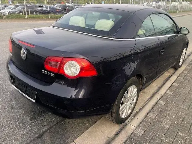 Gebraucht VW Eos 150 PS (110 kW) 2006 Blau Cabrio