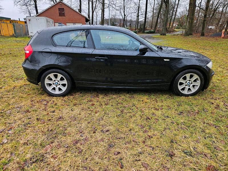 Gebraucht BMW 118 143 PS (105 kW) 2008 Schwarz Kleinwagen