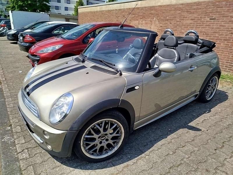 Grau Gebraucht 2007 Mini Cooper Cabriolet Cabrio | 4.000 € (Guter Preis) - Bild 1/4