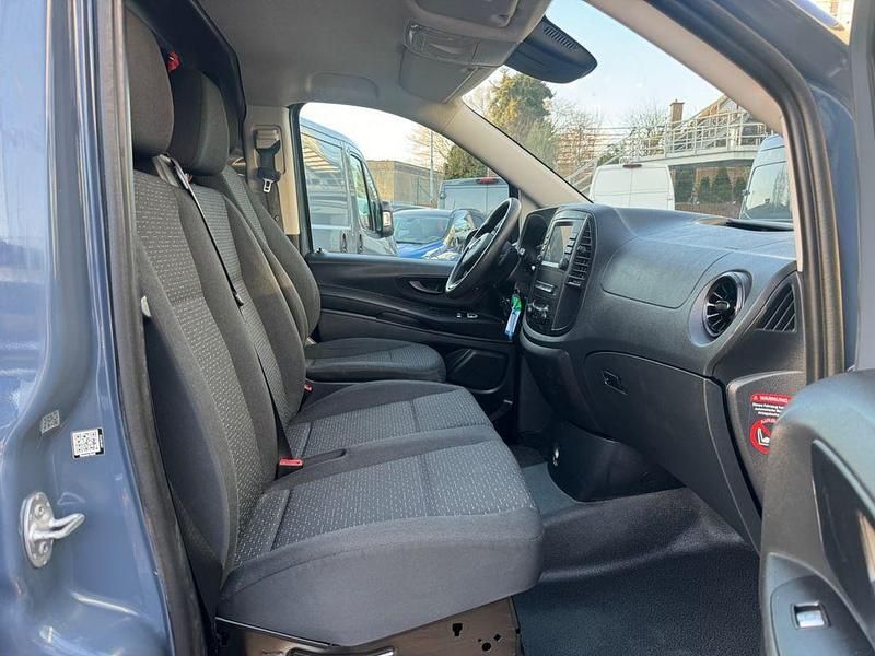 Gebraucht Mercedes e-Vito 85 kW (116 PS) 2020 Grau Van / Kleinbus