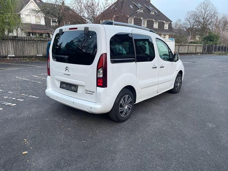 Gebraucht Citroën Berlingo 99 PS (72 kW) 2016 Weiß Van / Kleinbus