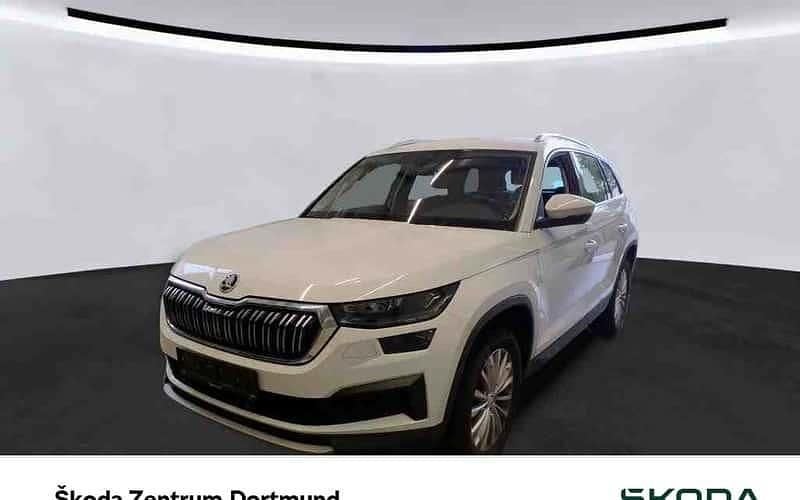 Weiß Gebraucht 2022 Skoda Kodiaq Style SUV | 27.991 € (Guter Preis) - Bild 1/4
