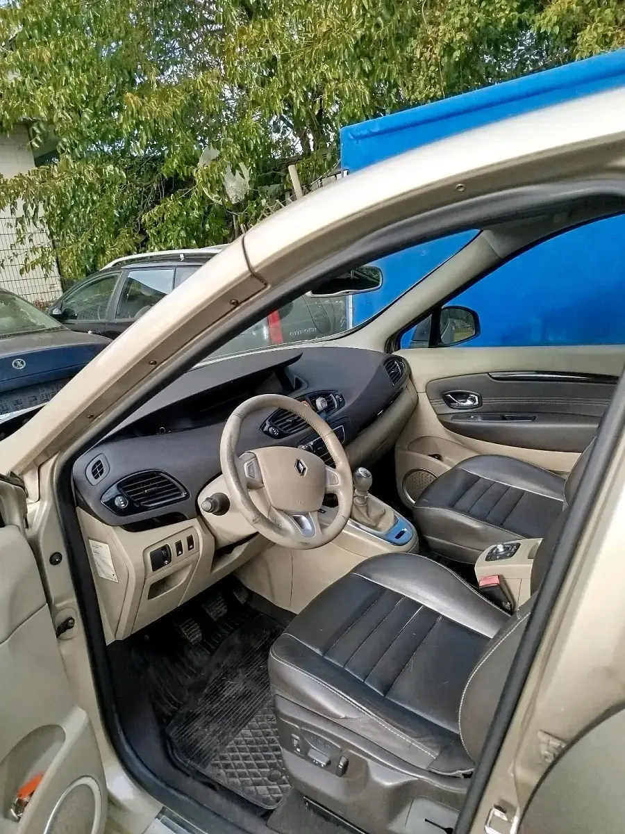 Gebraucht Renault Mégane III 2011 Braun Limousine