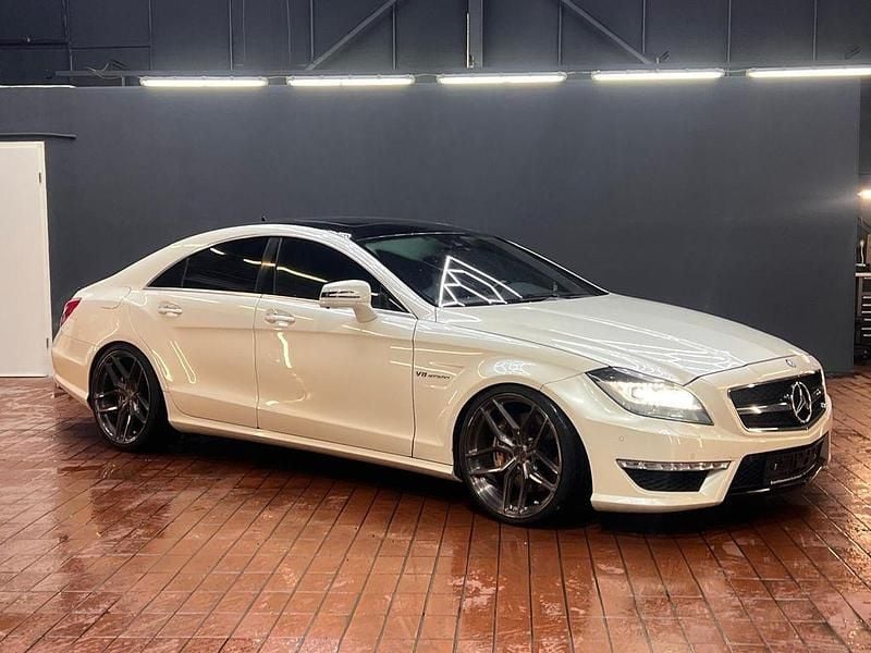 Weiß Gebraucht 2011 Mercedes CLS63 AMG AMG Limousine | 36.590 € (Etwas zu teuer) - Bild 1/4