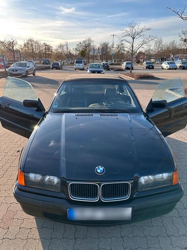 Gebraucht BMW 320 Cabriolet 150 PS (110 kW) 1996 Schwarz Cabrio