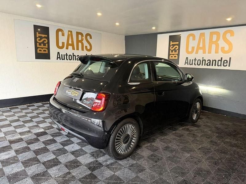 Gebraucht Fiat 500e 69 kW (95 PS) 2024 Schwarz