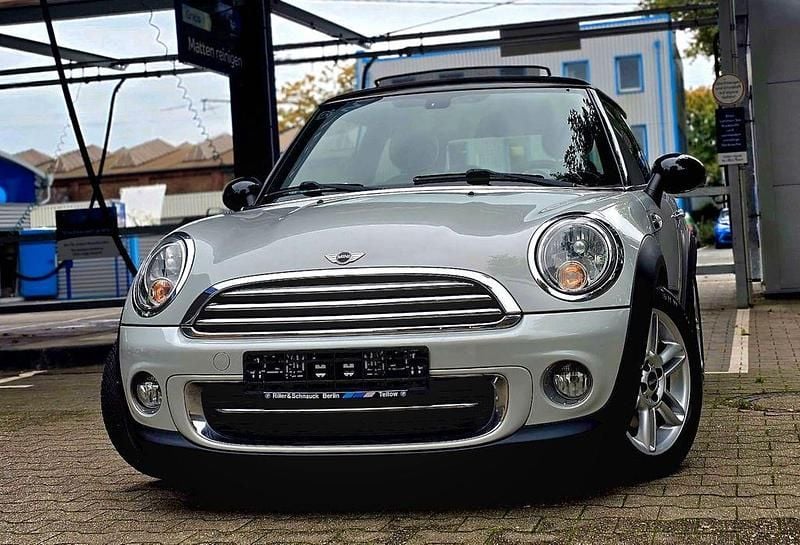 Silber Gebraucht 2010 Mini Cooper Chili Kleinwagen | 6.900 € (Guter Preis) - Bild 1/4