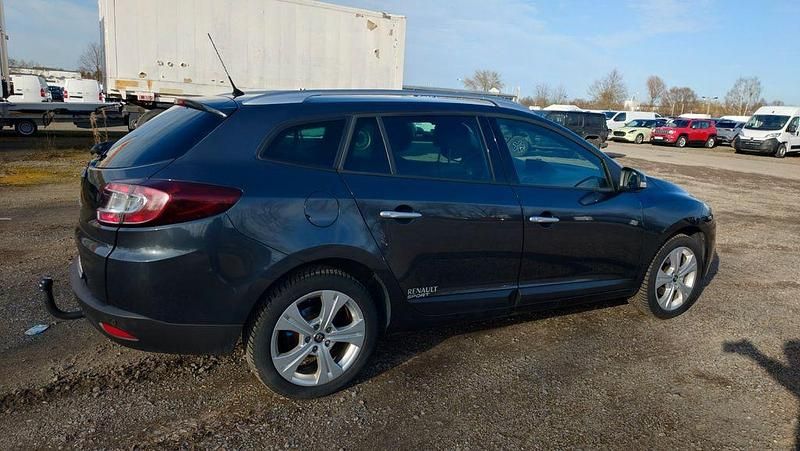 Gebraucht Renault Mégane III Dynamique 110 PS (80 kW) 2011 Limousine