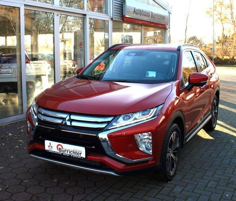 Gebraucht Mitsubishi Eclipse Cross Diamant Edition 163 PS (119 kW) 2019 Rot SUV