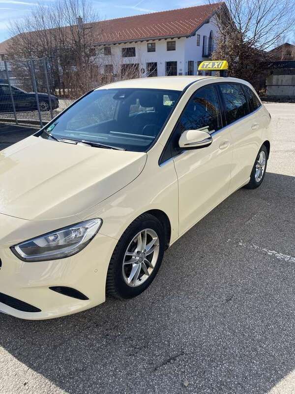 Gebraucht 2020 Mercedes B180 Style Van / Kleinbus | 7.200 € (Superpreis) - Bild 1/4