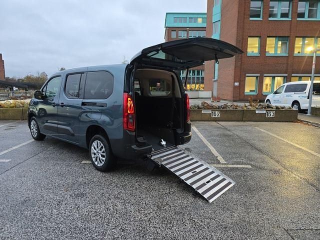 Neu Fiat Doblò 131 PS (96 kW) 2026 Blau Van / Kleinbus