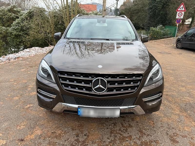 Gebraucht Mercedes ML250 204 PS (150 kW) 2013 Braun SUV