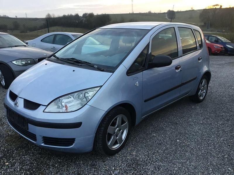 Blau Gebraucht 2004 Mitsubishi Colt Invite Limousine | 1.450 € (Fairer Preis) - Bild 1/4