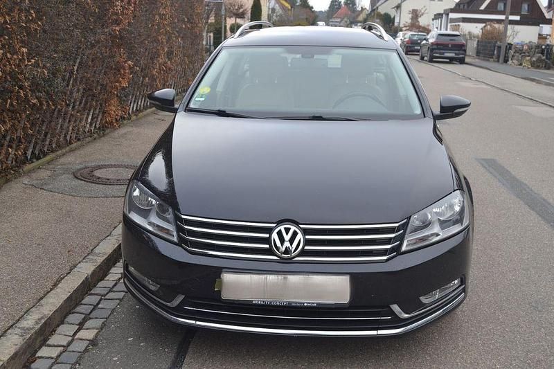 Gebraucht VW Passat Highline 177 PS (130 kW) 2013 Schwarz Kombi