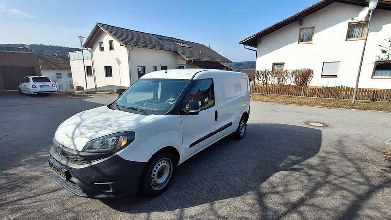 Gebraucht Fiat Doblò 105 PS (77 kW) 2021 Weiß Van / Kleinbus