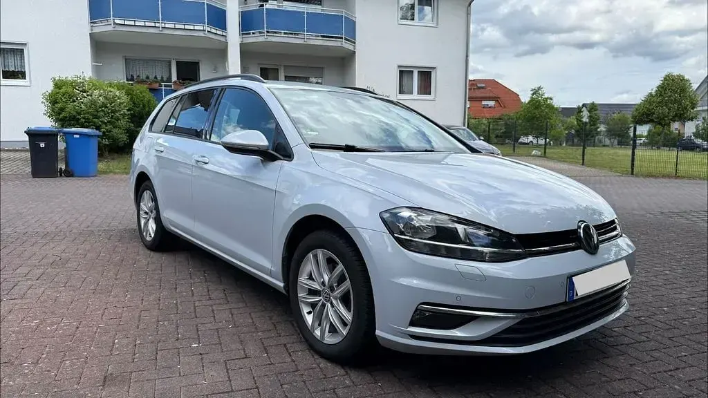 Gebraucht VW Golf VII 125 PS (91 kW) 2018 Weiß Kombi