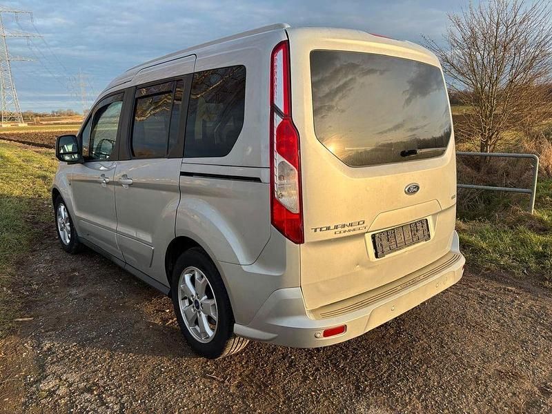 Gebraucht Ford Tourneo Connect Titanium 101 PS (74 kW) 2015 Silber Van / Kleinbus