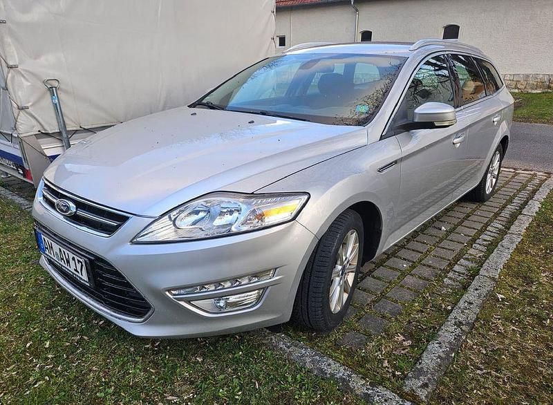 Gebraucht Ford Mondeo Titanium 160 PS (117 kW) 2012 Silber Limousine