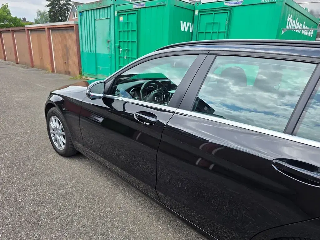 Gebraucht Mercedes C220 170 PS (125 kW) 2015 Schwarz Kombi