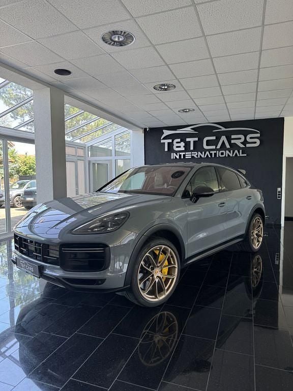 Grau Gebraucht 2022 Porsche Cayenne Turbo GT SUV | 141.000 € (Superpreis) - Bild 1/4