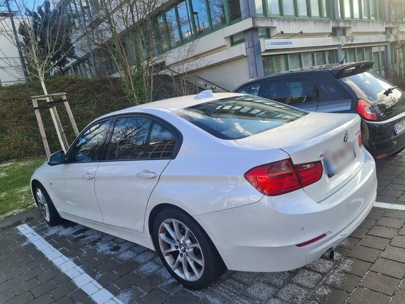Gebraucht 2014 BMW 320 Comfort Edition Limousine | 17.800 € (Fairer Preis) - Bild 1/4