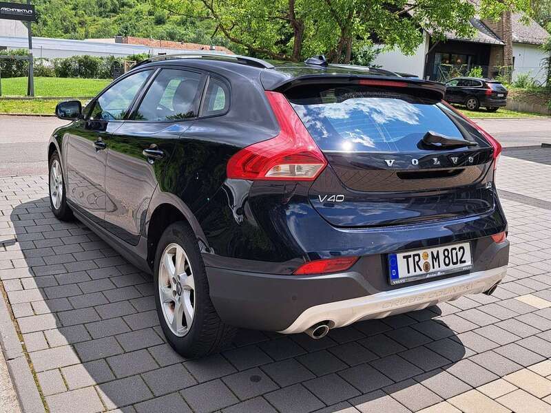 Blau Gebraucht 2016 Volvo V40 CC Kombi | 11.000 € (Fairer Preis) - Bild 1/4
