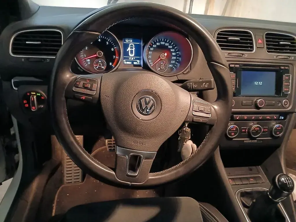 Gebraucht VW Golf Cabriolet 122 PS (89 kW) 2012 Weiß Cabrio