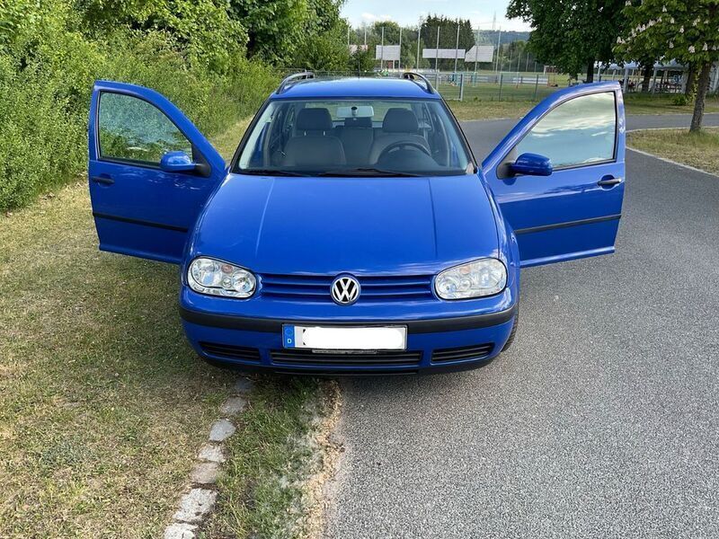 Blau Gebraucht 2002 VW Golf IV Comfortline Kombi | 2.450 € (Fairer Preis) - Bild 1/4