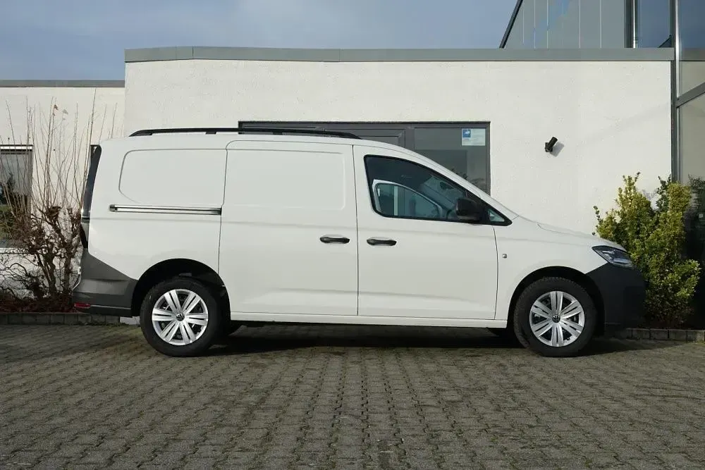 Neu VW Caddy Maxi 122 PS (89 kW) 2025 Candy white Van / Kleinbus
