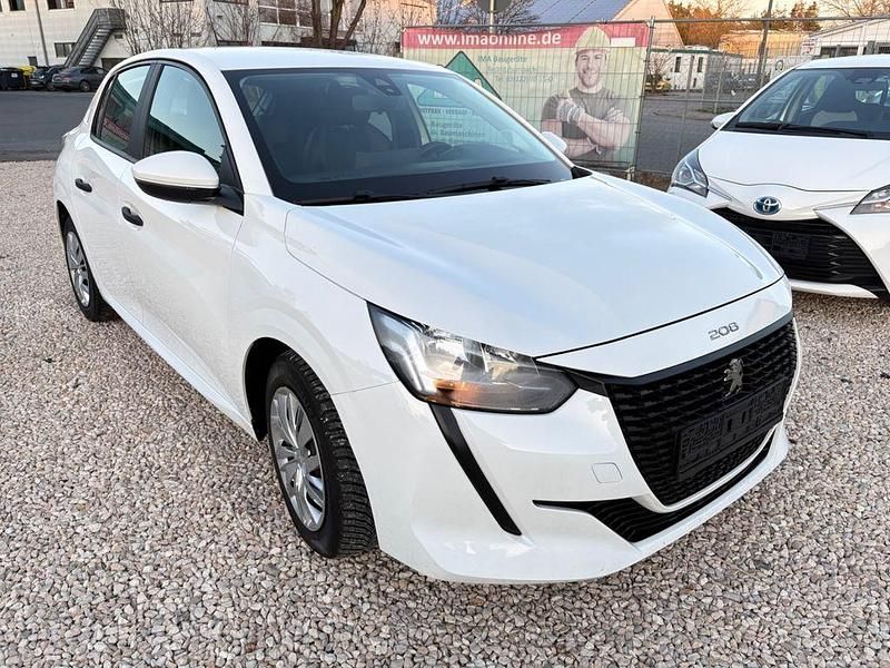 Gebraucht Peugeot 208 Active 102 PS (75 kW) 2021 Weiß Kleinwagen