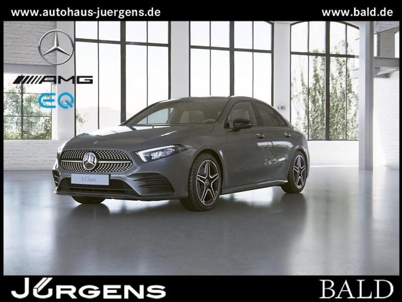 Metalliclack mountaingrau Gebraucht 2022 Mercedes A250 AMG Limousine | 29.490 € (Fairer Preis) - Bild 1/4