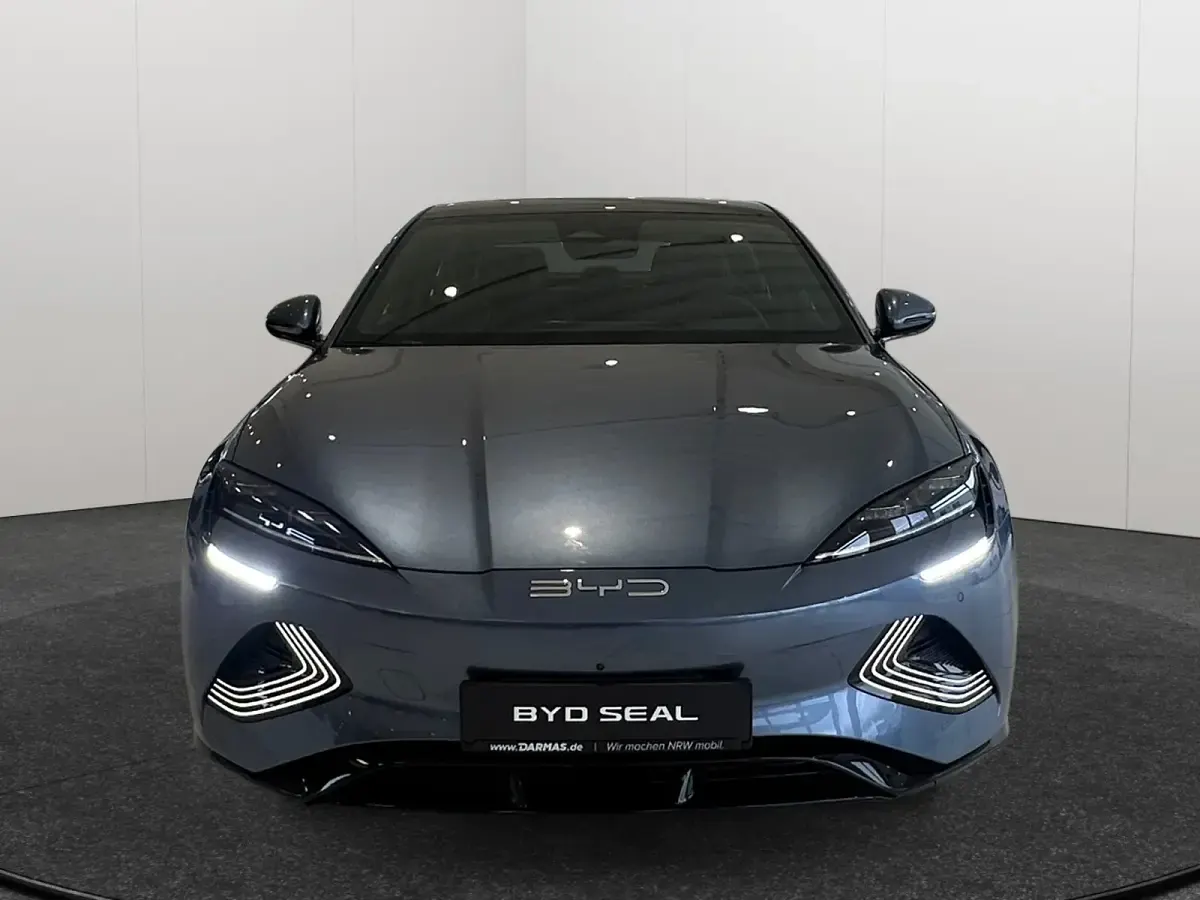 Ny BYD Seal Comfort 169 kW (231 HK) 2026 Grå Sedan