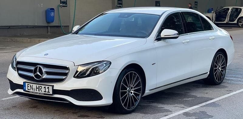 Gebraucht Mercedes E200 Exclusive 184 PS (135 kW) 2016 Weiß Limousine