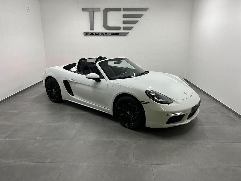 Weiß Gebraucht 2022 Porsche 718 Boxster Cabrio | 69.990 € (Fairer Preis) - Bild 1/4