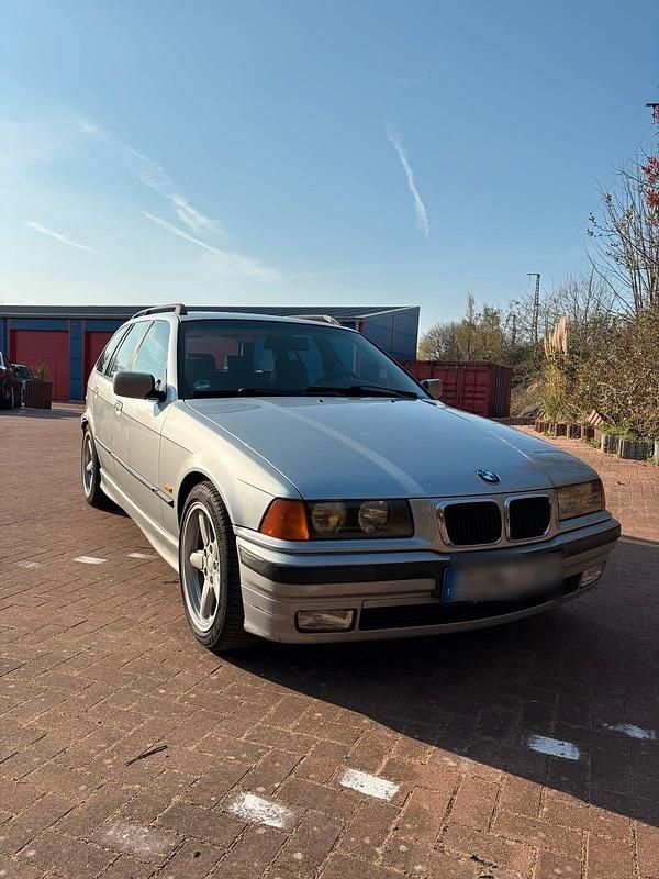 Gebraucht BMW 328 193 PS (141 kW) 1997 Silber Kombi