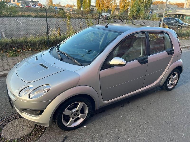 Silber Gebraucht 2004 Smart ForFour Passion Kleinwagen | 2.990 € - Bild 1/4