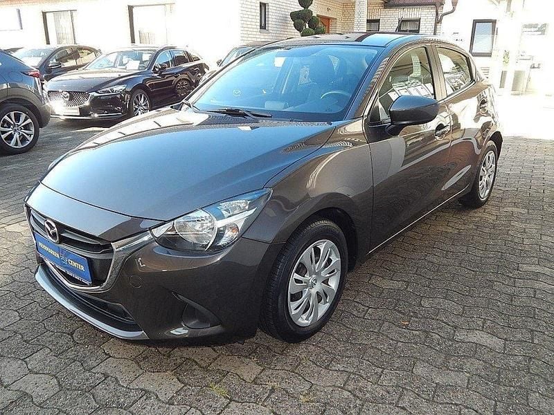 Braun Gebraucht 2016 Mazda 2 Prime-Line Kleinwagen | 7.490 € (Guter Preis) - Bild 1/4