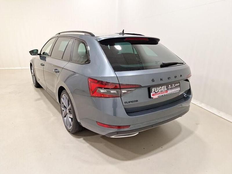 Gebraucht Skoda Superb SportLine 150 PS (110 kW) 2021 Quarzgrau metallic Kombi