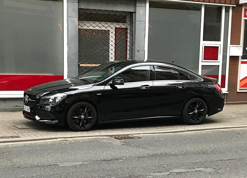 Schwarz Gebraucht 2016 Mercedes CLA250 AMG Limousine | 17.000 € (Superpreis) - Bild 1/3