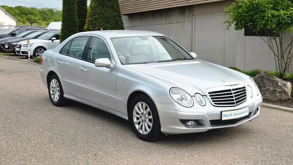 Gebraucht Mercedes E280 190 PS (139 kW) 2007 Silber Limousine