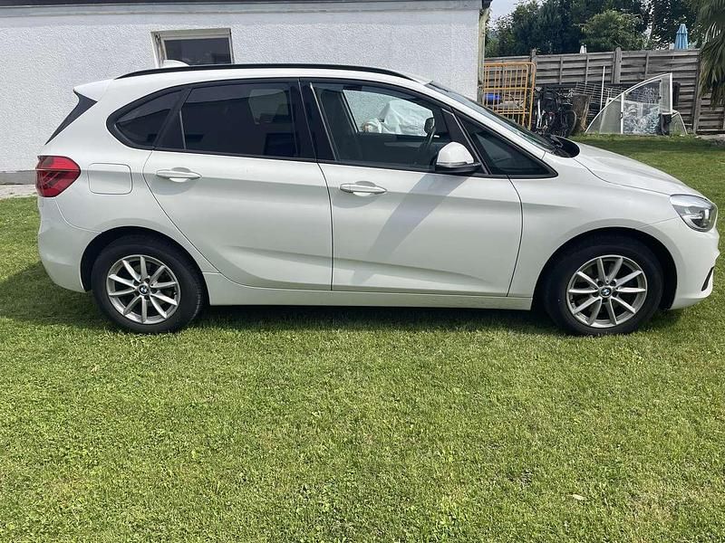 Gebraucht BMW 218 136 PS (100 kW) 2015 Weiß Van / Kleinbus
