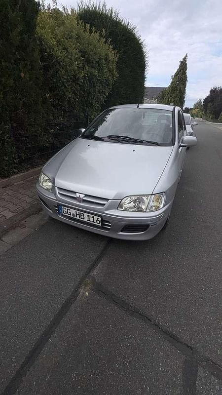 Silber Gebraucht 2001 Mitsubishi Space Star Kombi | 700 € (Guter Preis) - Bild 1/4