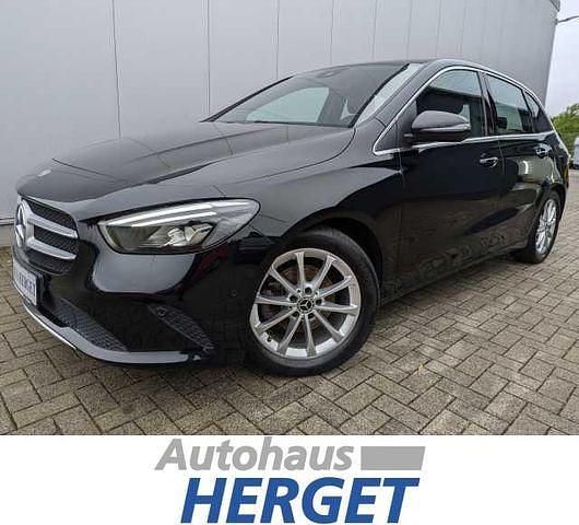 Schwarz Gebraucht 2019 Mercedes B180 Progressive Van / Kleinbus | 21.990 € (Guter Preis) - Bild 1/4