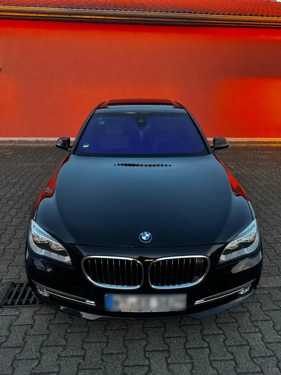 Gebraucht BMW 740 Comfort Edition 313 PS (230 kW) 2014 Schwarz Limousine