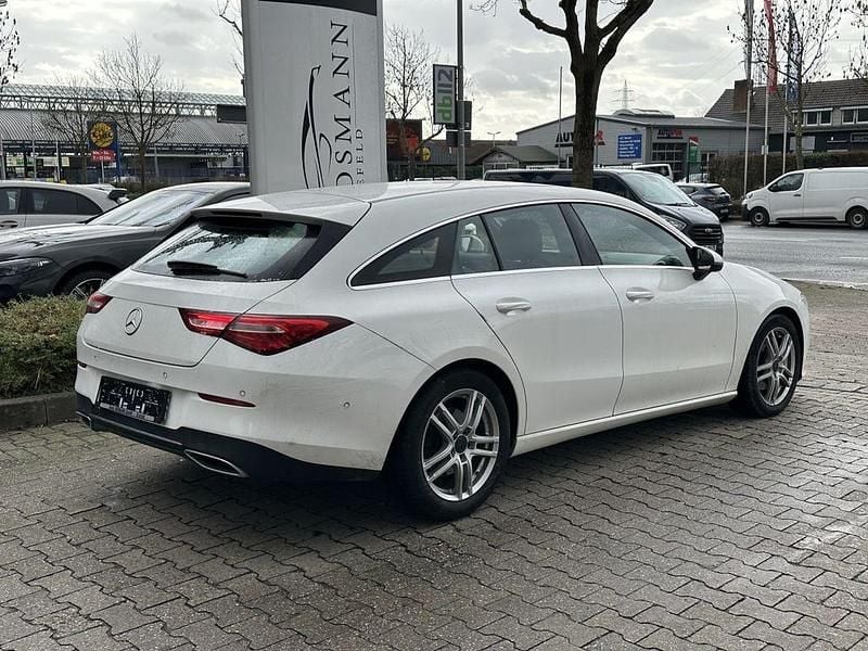 Gebraucht Mercedes CLA200 Shooting Brake Progressive 150 PS (110 kW) 2020 Weiß Kombi