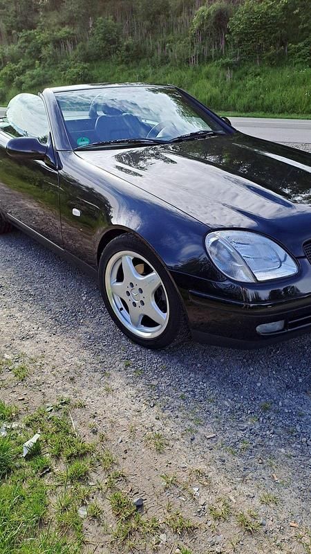 Gebraucht Mercedes SLK230 193 PS (141 kW) 2000 Schwarz Cabrio