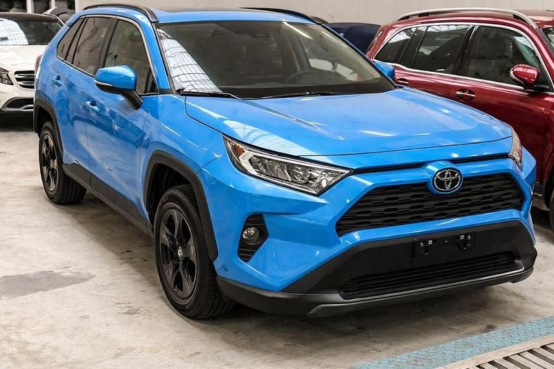 Gebraucht Toyota RAV4 Edition 218 PS (160 kW) 2020 Blau SUV