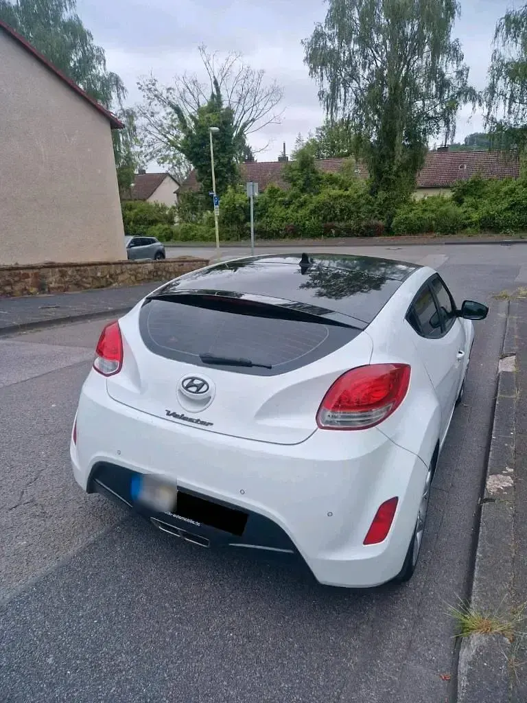 Gebraucht Hyundai Veloster 140 PS (102 kW) 2012 Weiß Kleinwagen