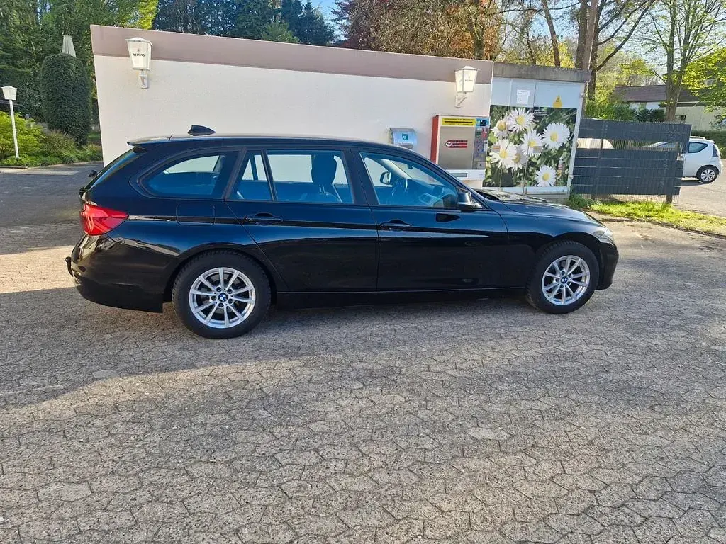 Gebraucht BMW 316 116 PS (85 kW) 2015 Schwarz Kombi