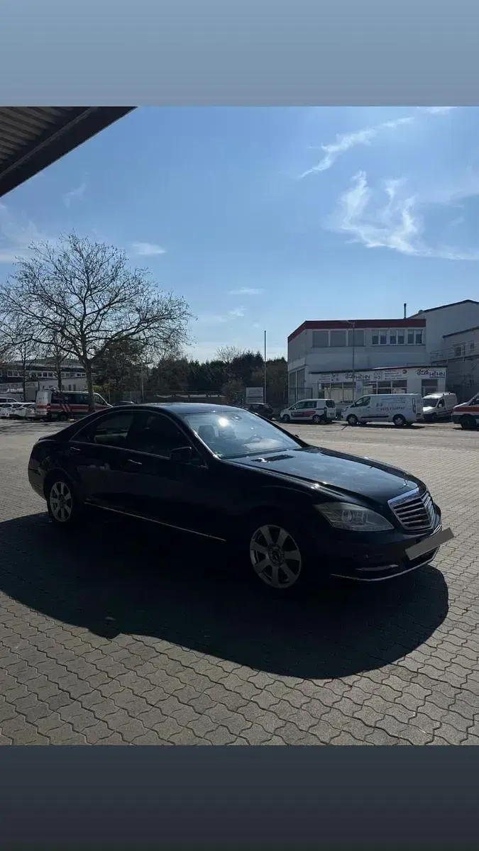 Gebraucht Mercedes S350 258 PS (189 kW) 2012 Schwarz Limousine